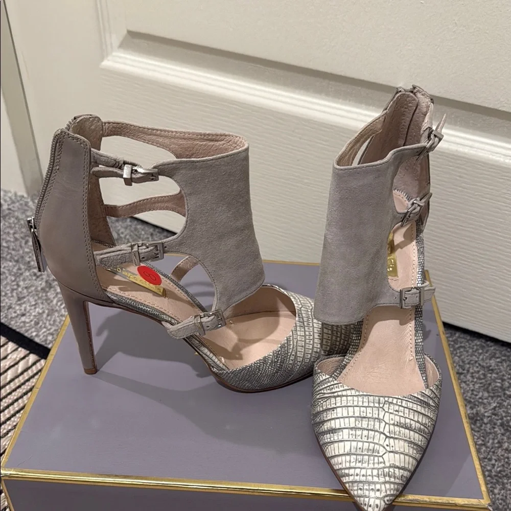 Louise et Cie Gray Heels with Ankle Strap - Picture 3 of 9